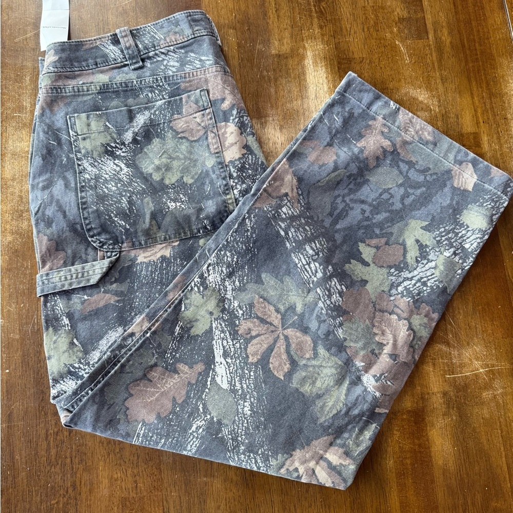 Abercrombie & Fitch Men's Cargo Pants - Forest Camouflage